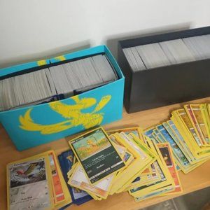 1000 Pokémon Cards With Box